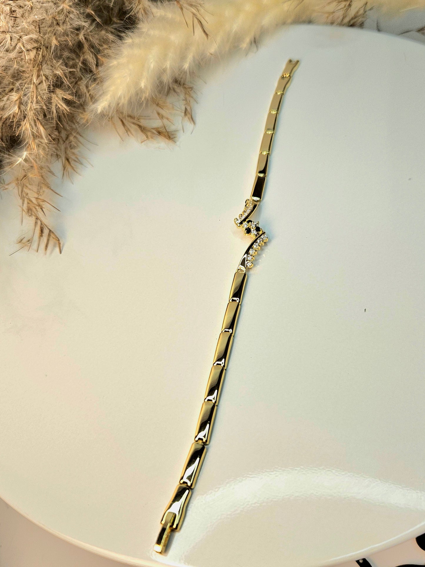BL718