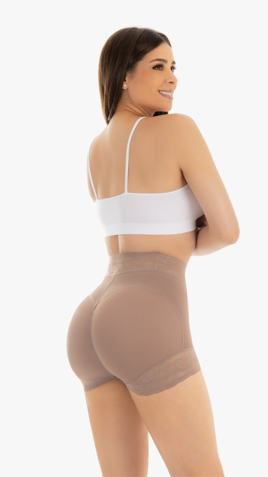 JOHANA PANTY LEVANTA COLA
