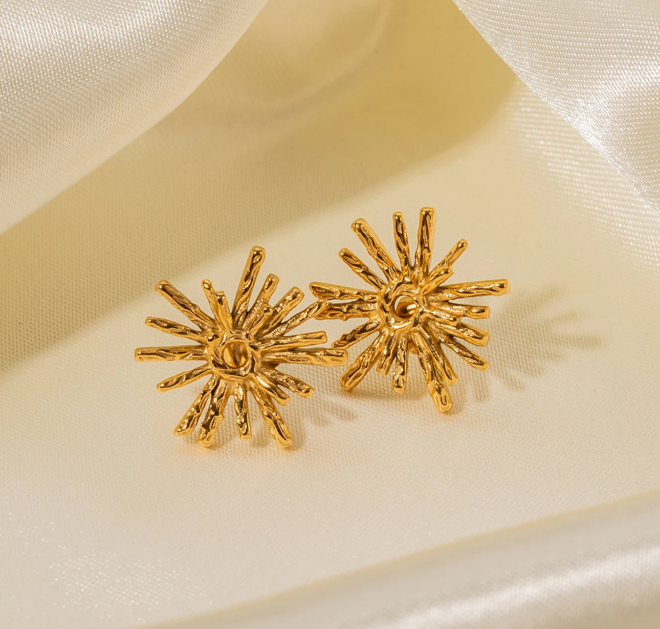 DAYSI EARRING