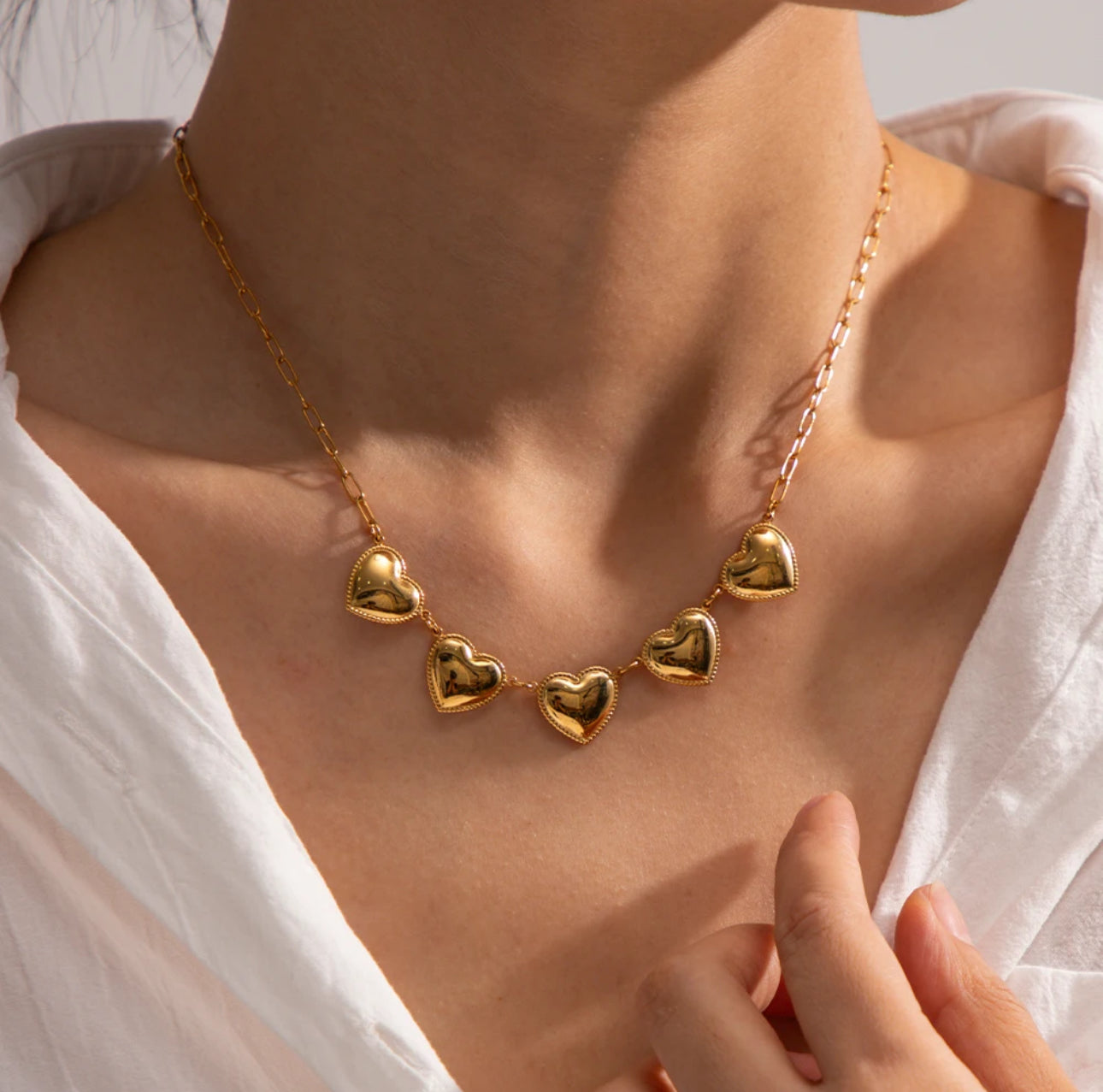 MAINELLIS NECKLACE