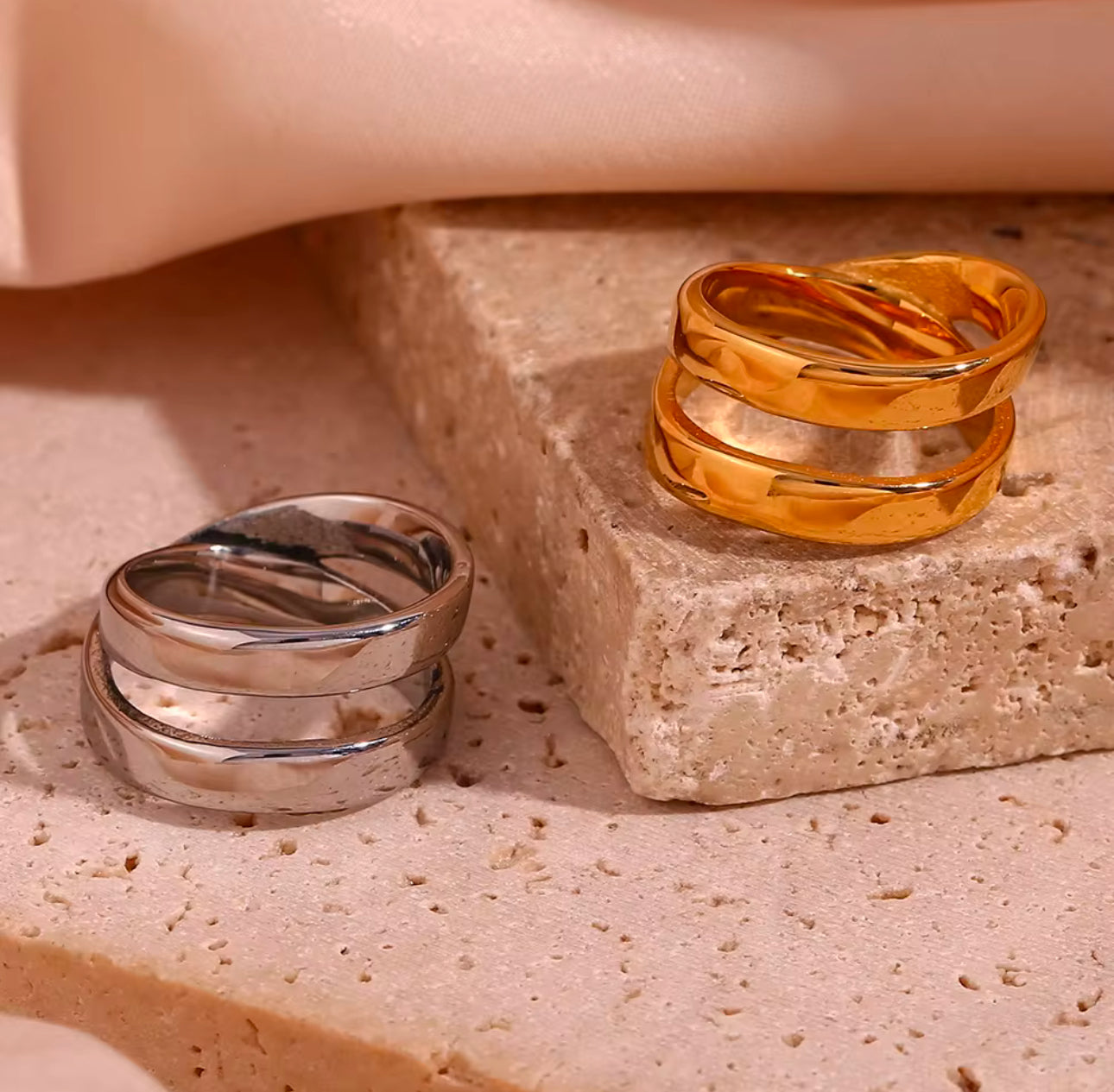 DOBLE RING (silver and gold)