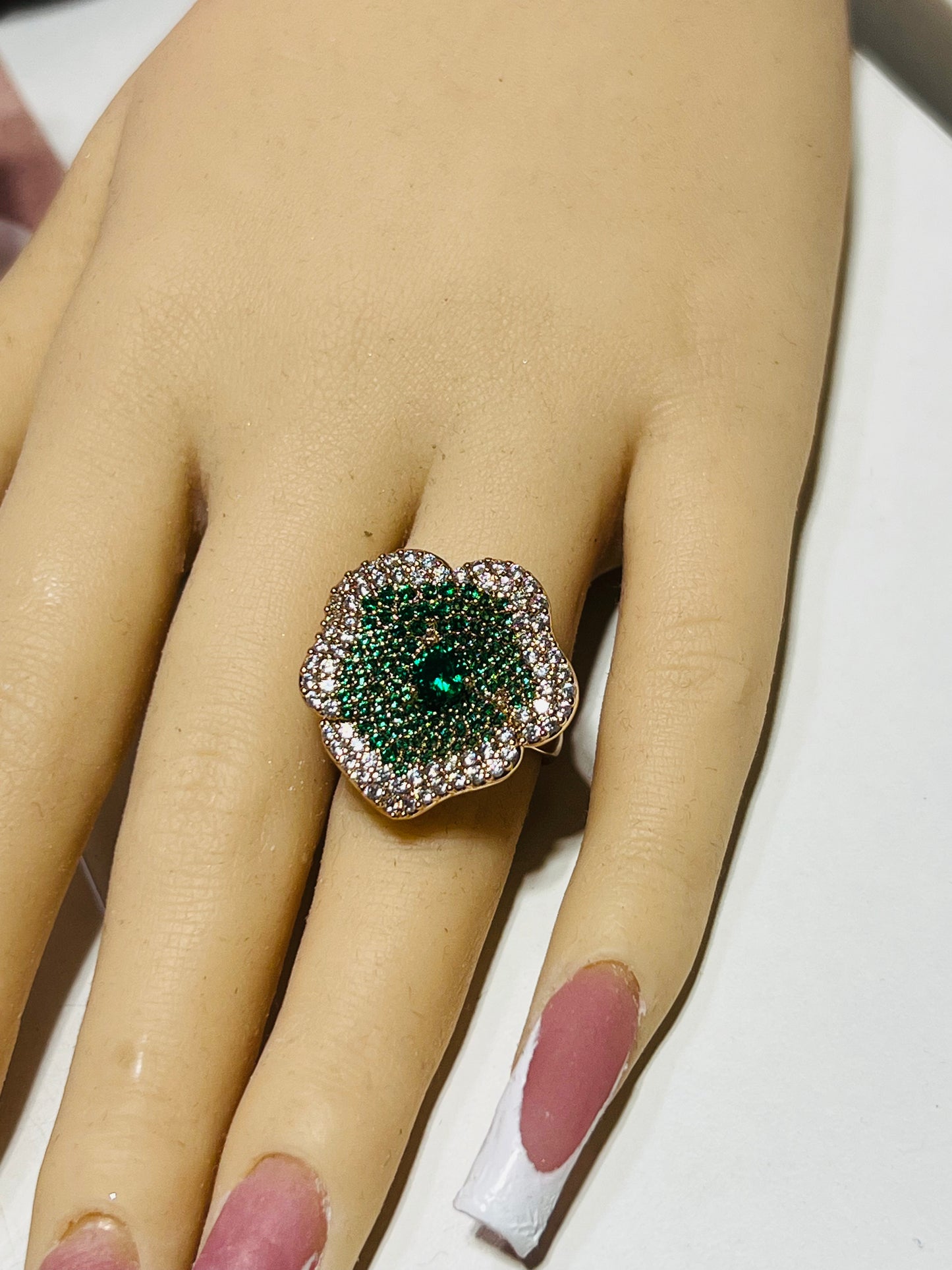 GREEN CRYSTAL FLOWER RING