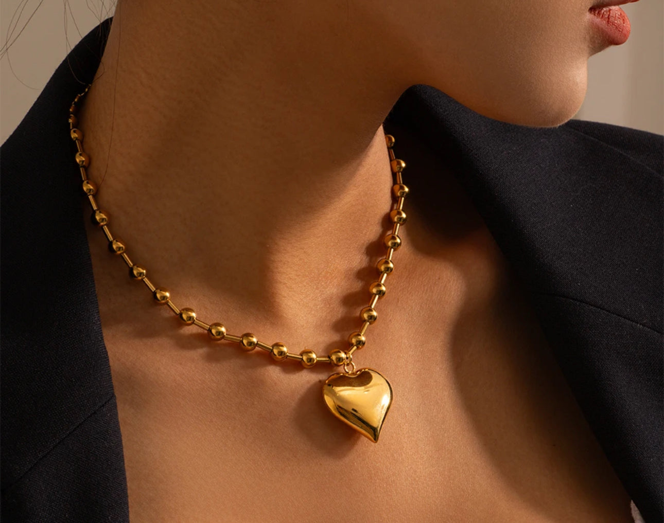 ZELA NECKLACE