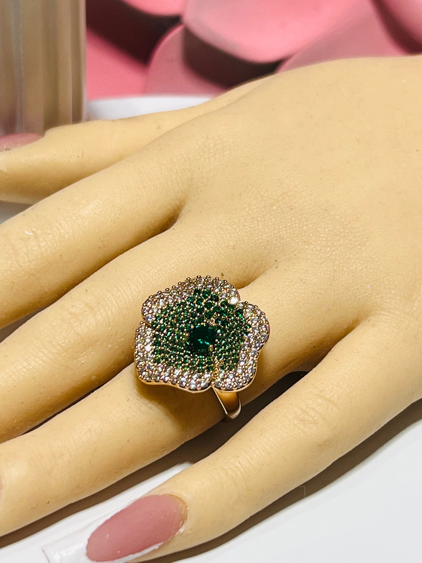GREEN CRYSTAL FLOWER RING