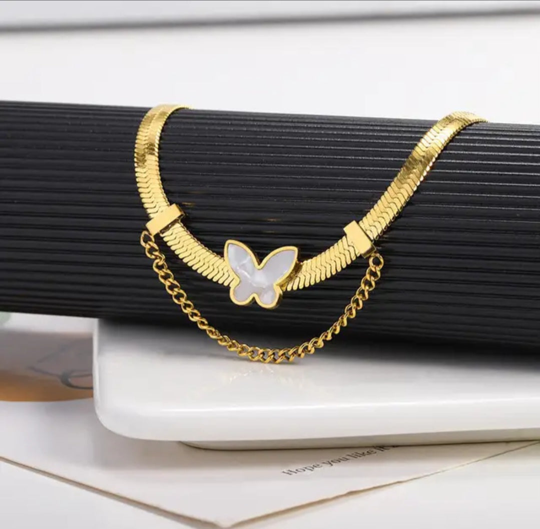 BUTTERFLY NECKLACE