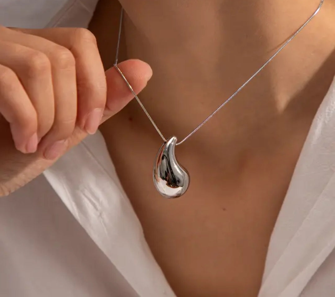 GOTAS SET-2pcs (earrings and necklace)
