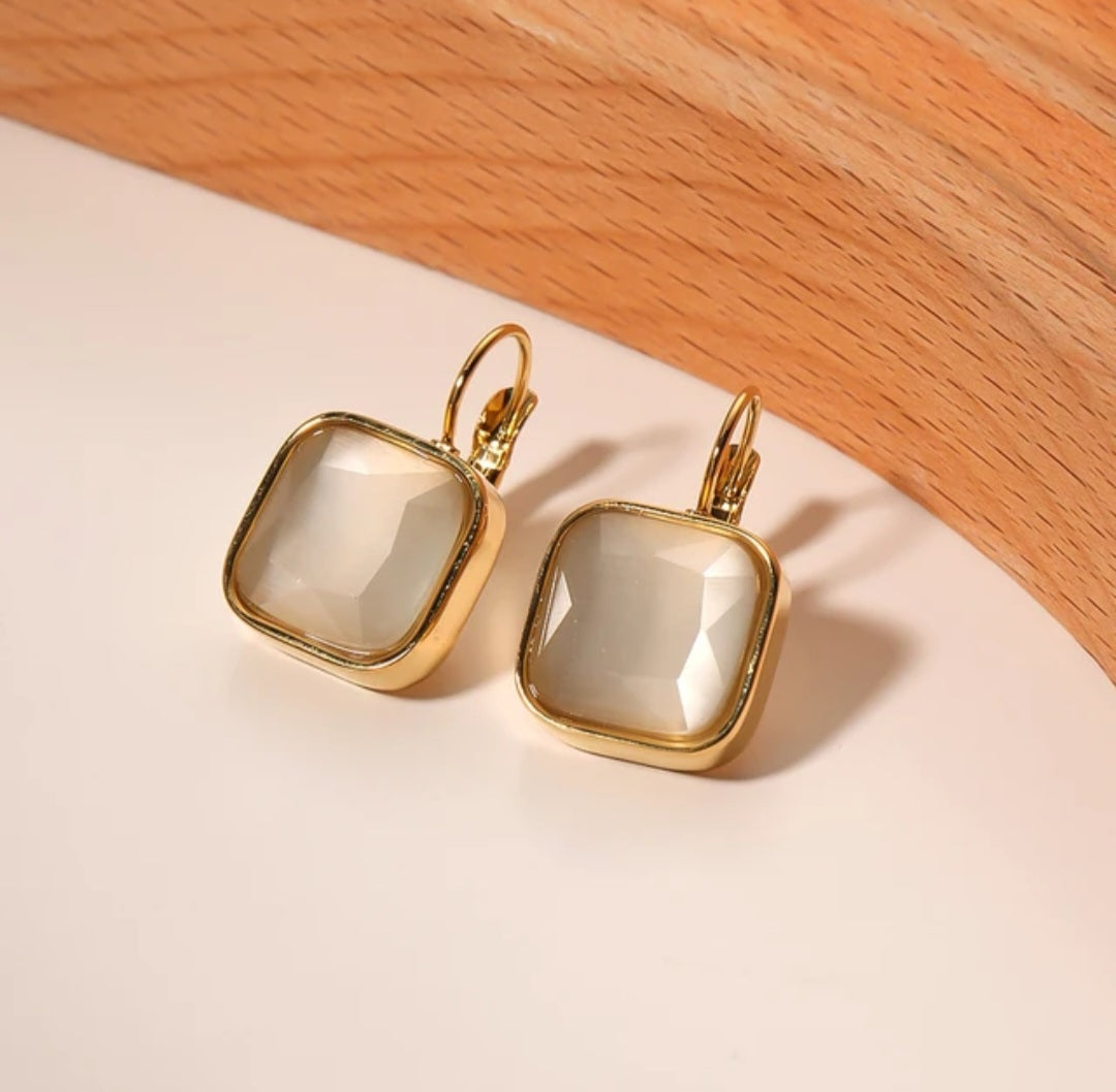 MELBA EARRING