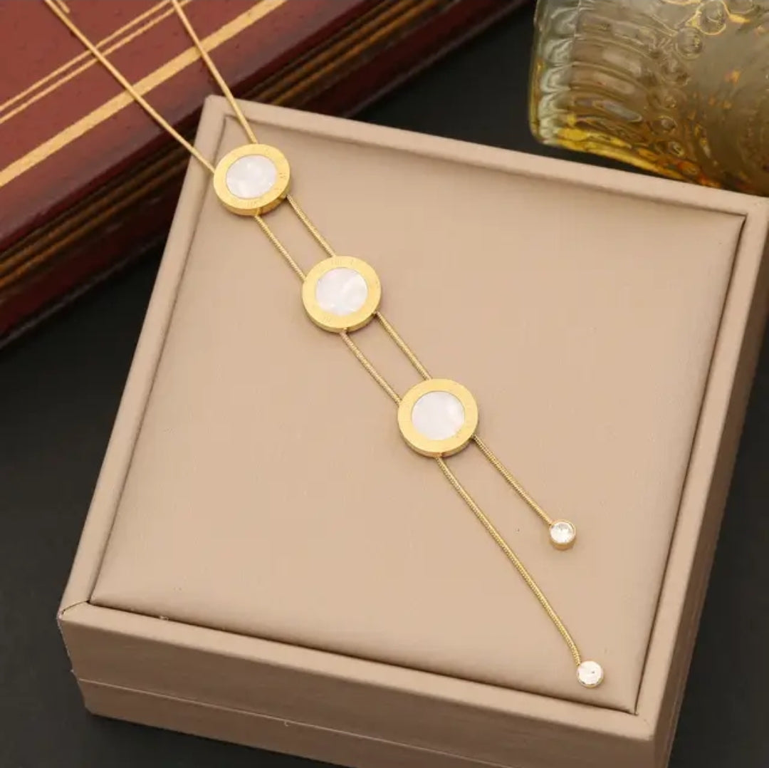 DANIELLA NECKLACE