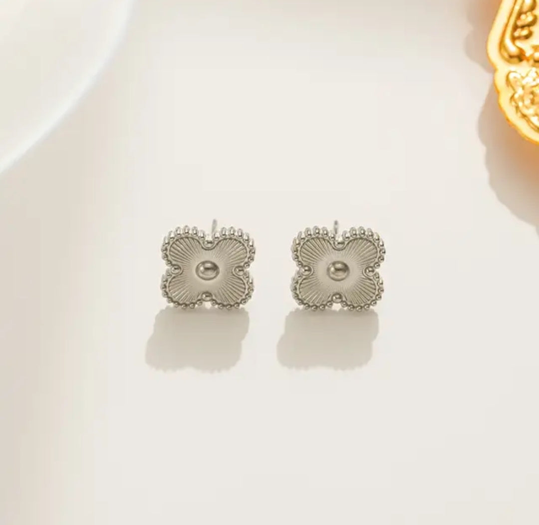 ELYANA EARRING -SILVER AND GOLD