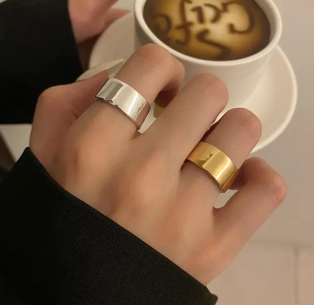 ERIKA RING. SILVER AND GOLD