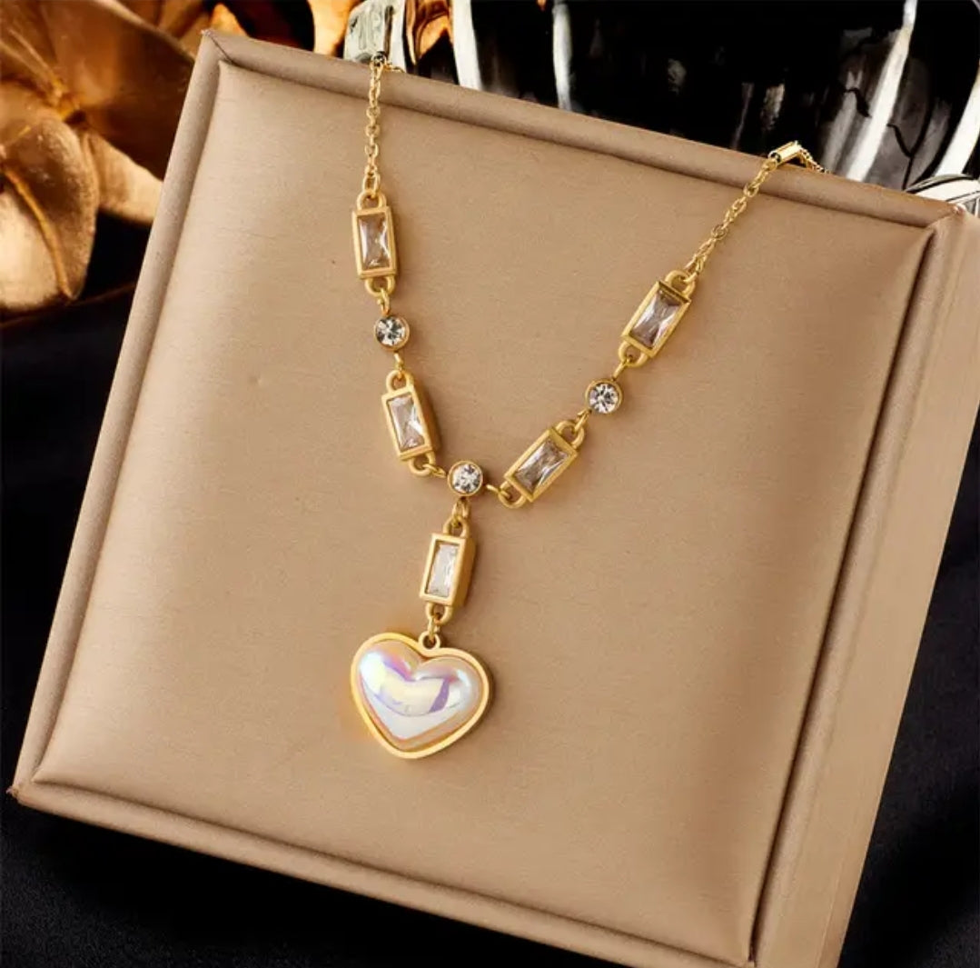 ISABELLA NECKLACE