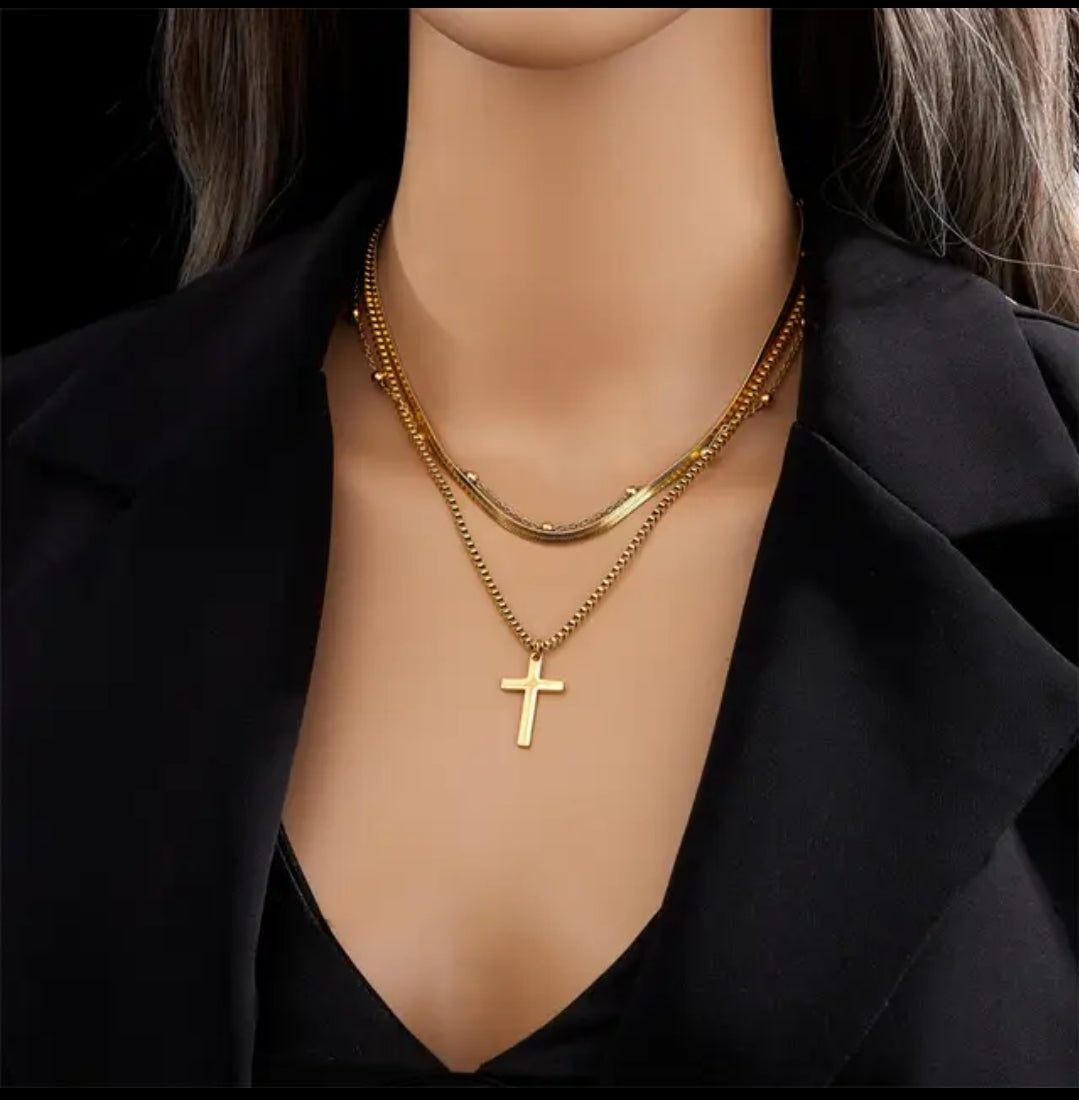 BELEN 3 LAYER NECKLACE