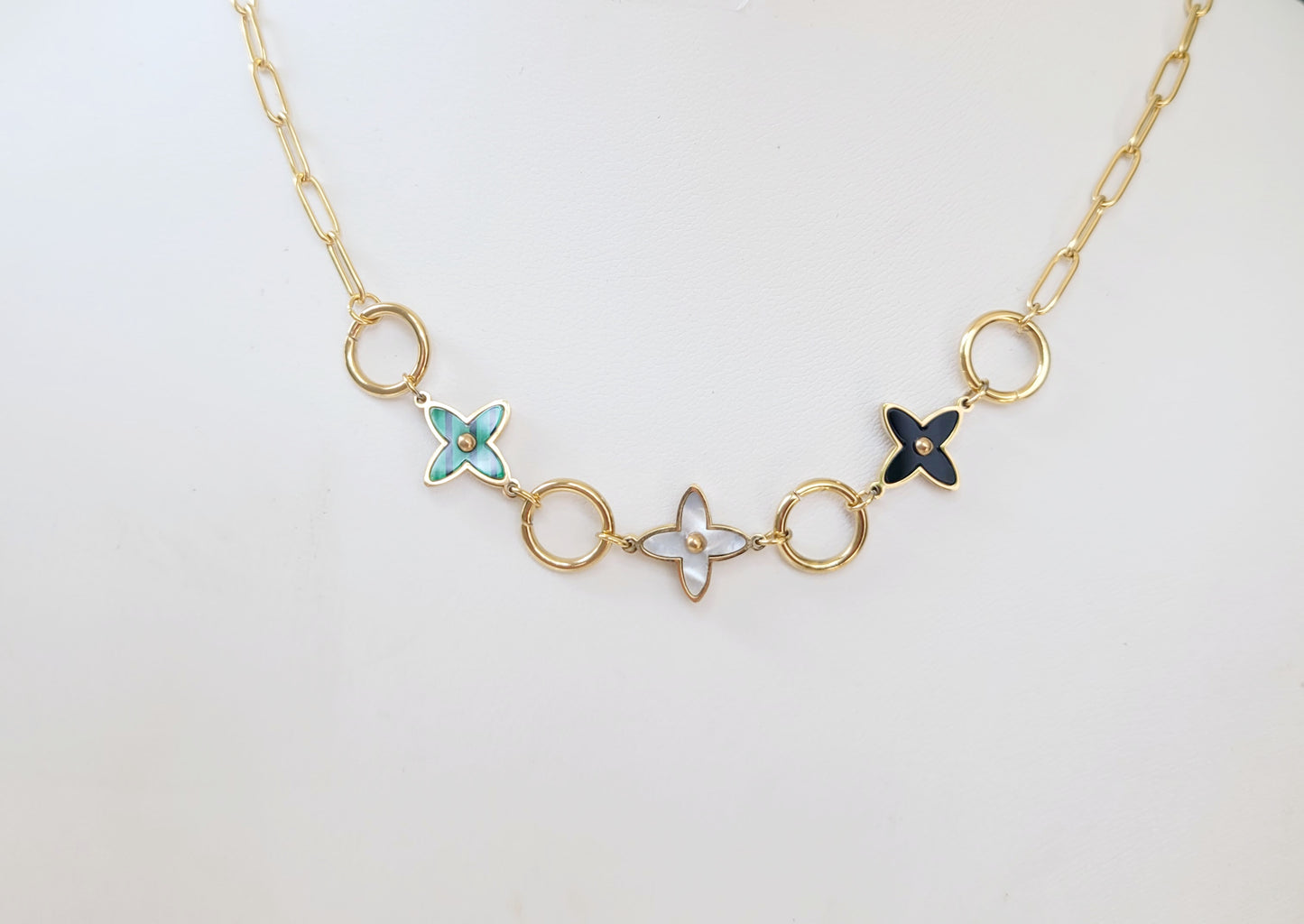 MAYRA NECKLACE