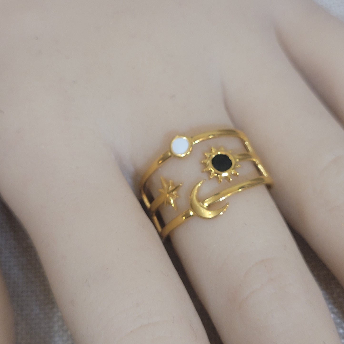 HILDA OPEN RING-ADJUSTABLE size 6 to 8