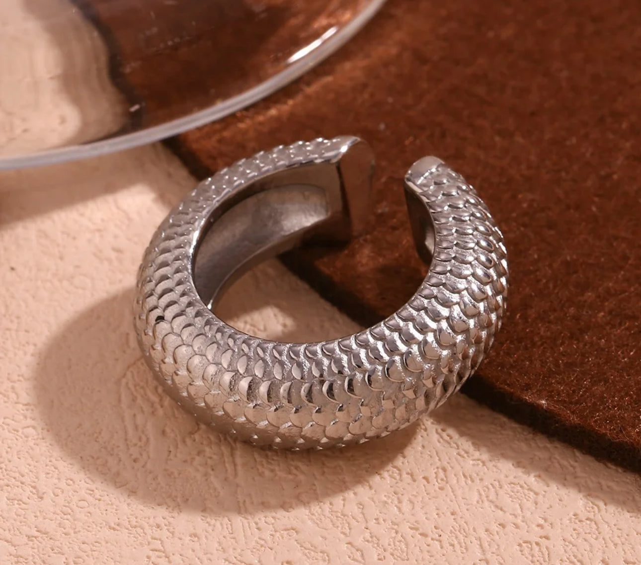 MARYTA EAR CUFF EARRING 1 side