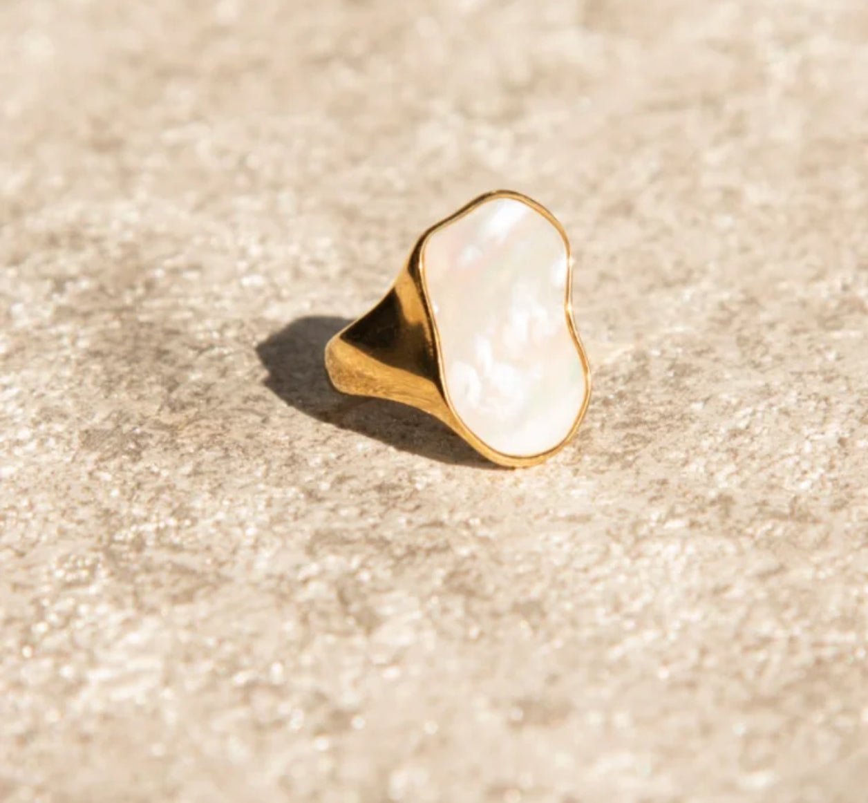 CAPRICHOSA RING