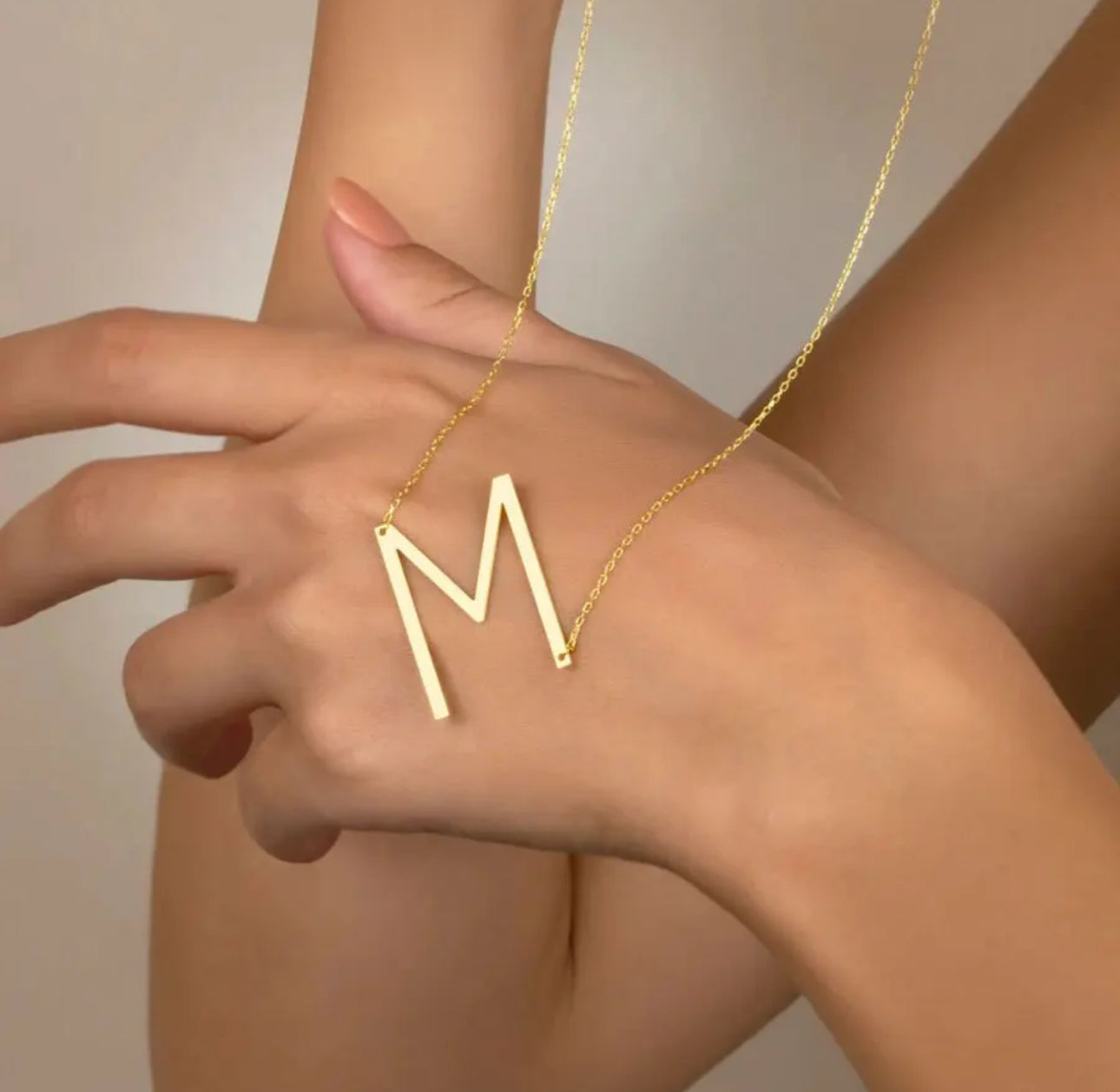INITIAL NECKLACE