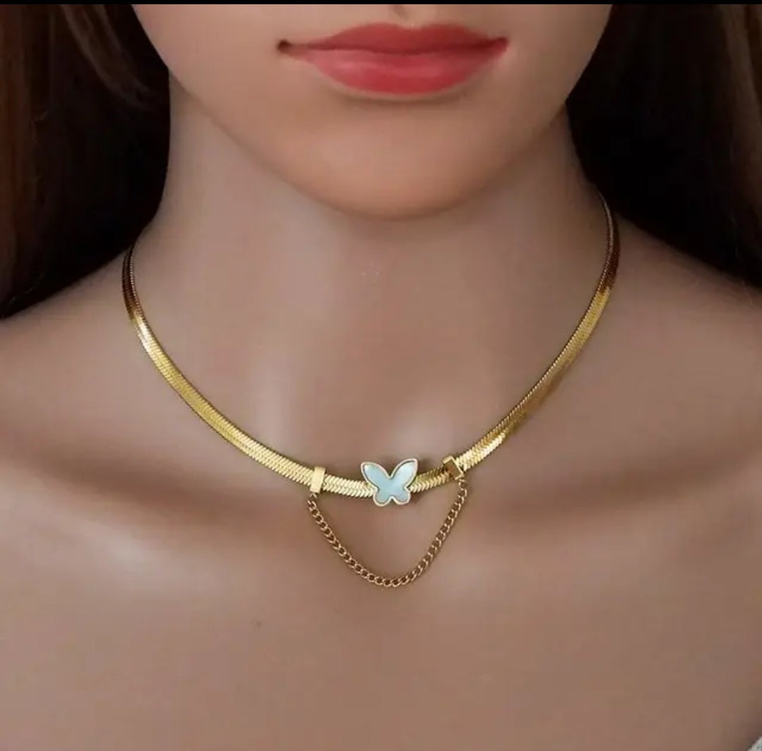 BUTTERFLY NECKLACE