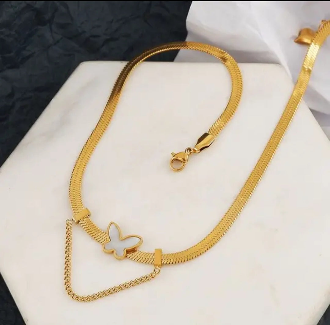BUTTERFLY NECKLACE