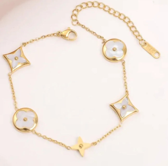 WHITE BRACELET