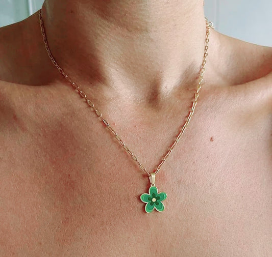 GREEN FLOWER NECKLACE