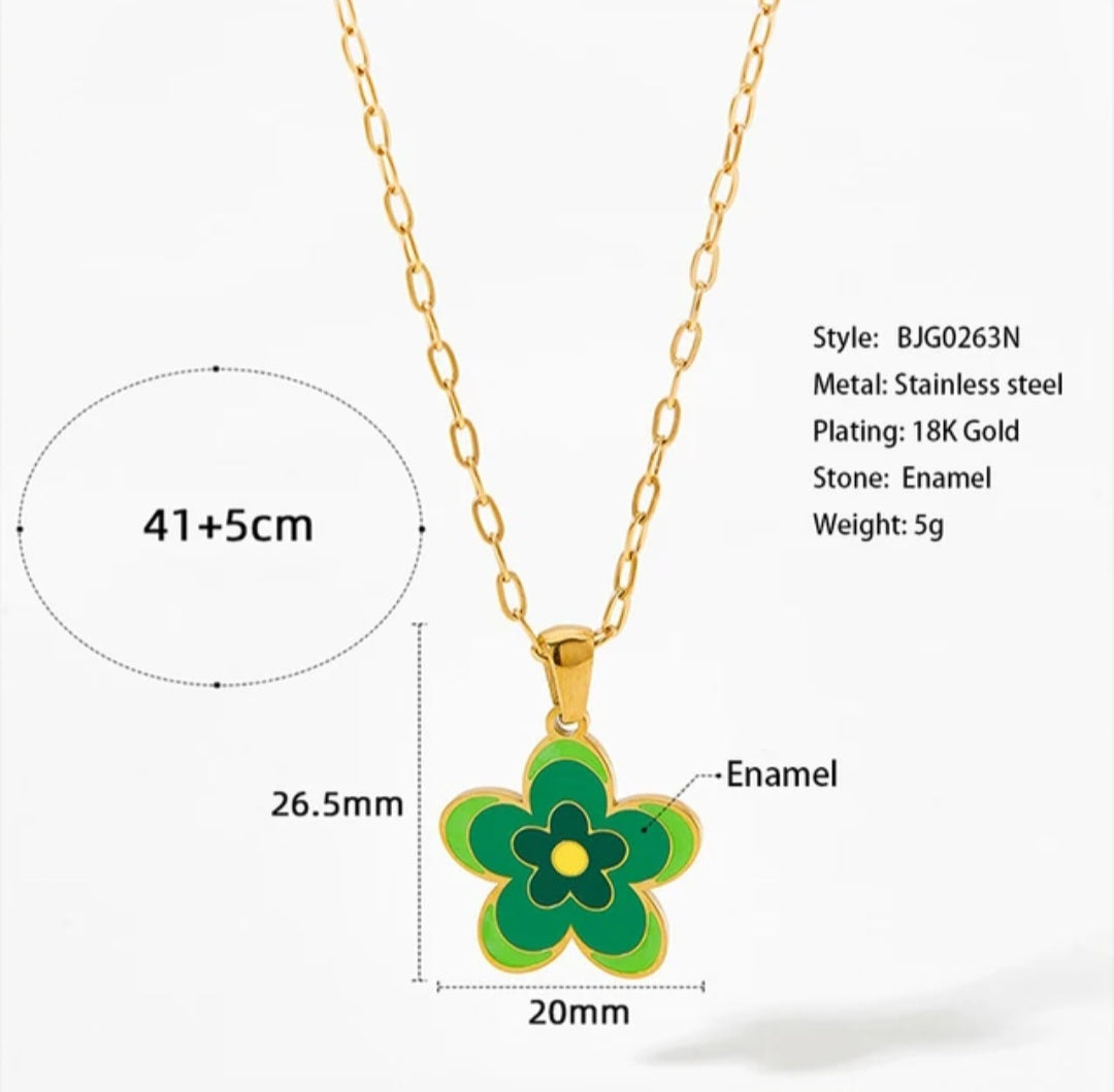 GREEN FLOWER NECKLACE