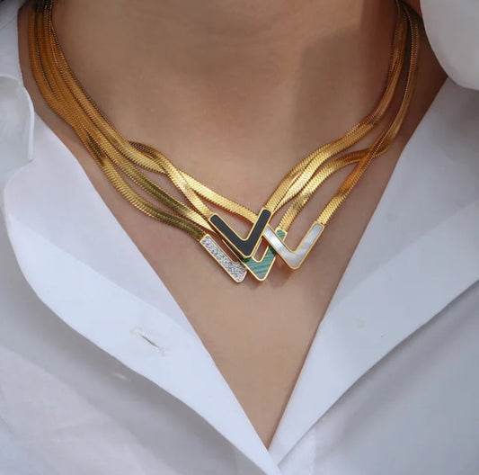 SILVIA NECKLACE