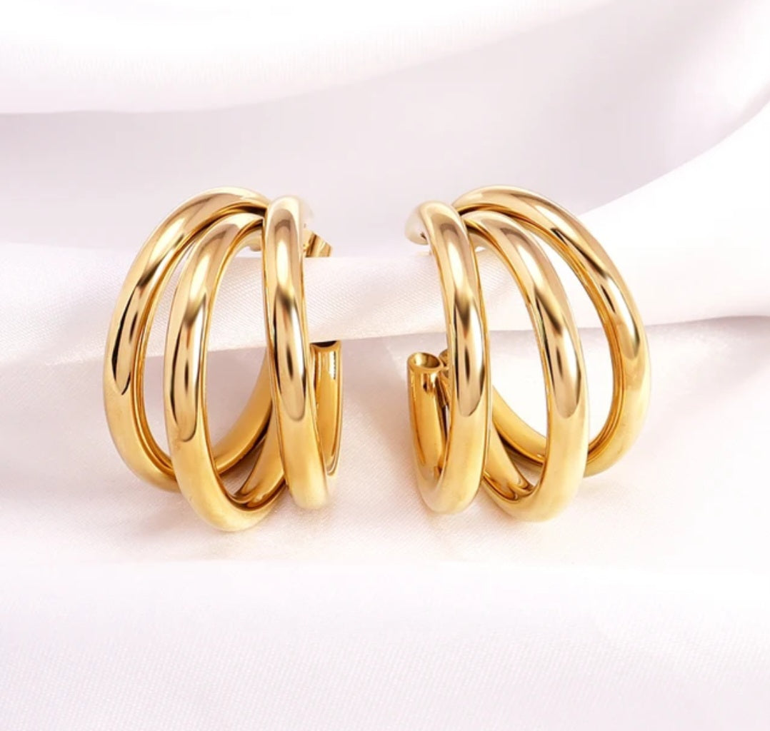 LILLY EARRING
