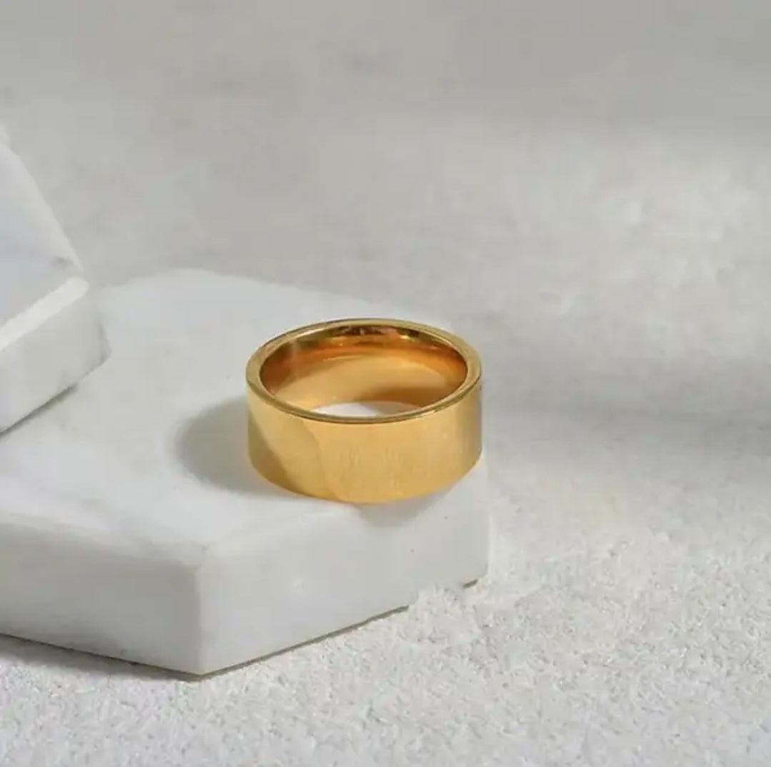 ERIKA RING. SILVER AND GOLD