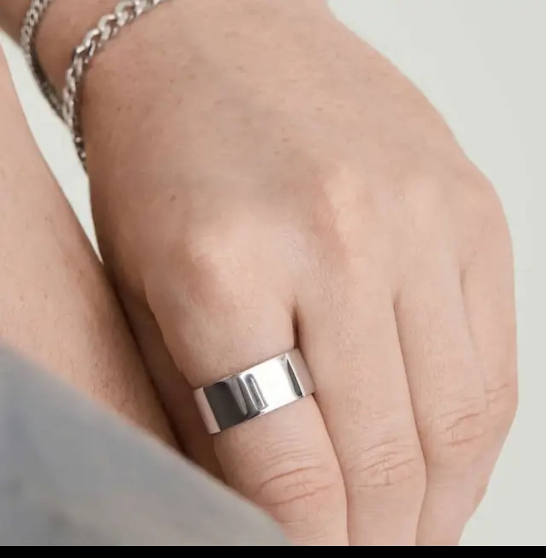 ERIKA RING. SILVER AND GOLD