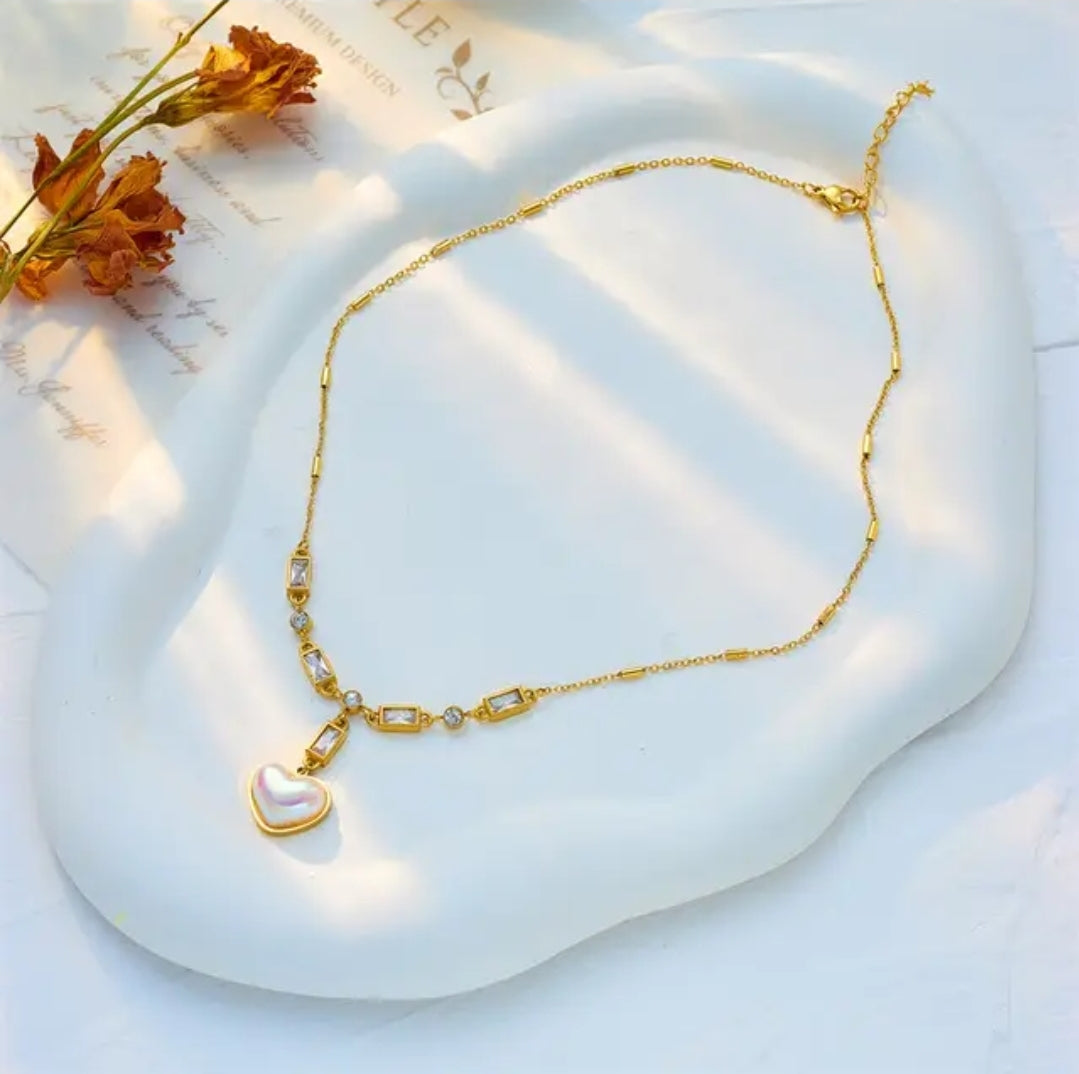 ISABELLA NECKLACE