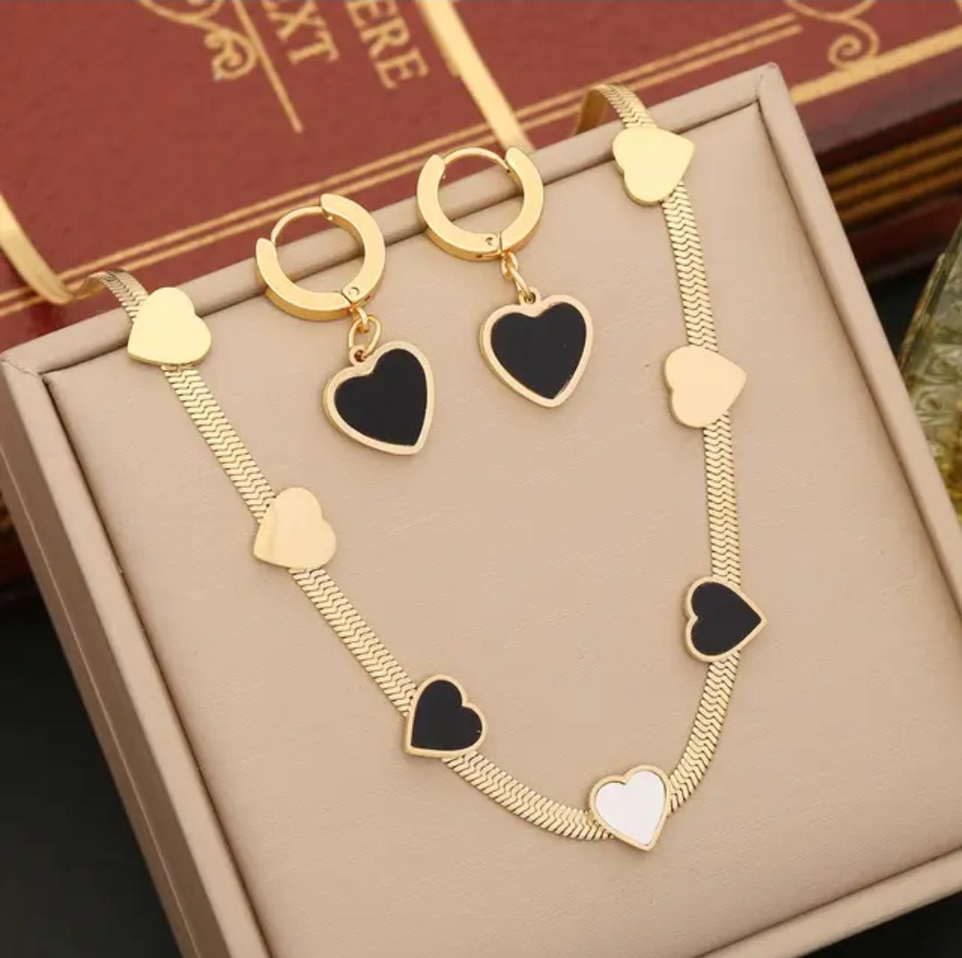 ALE NECKLACE