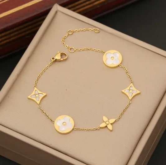 WHITE BRACELET