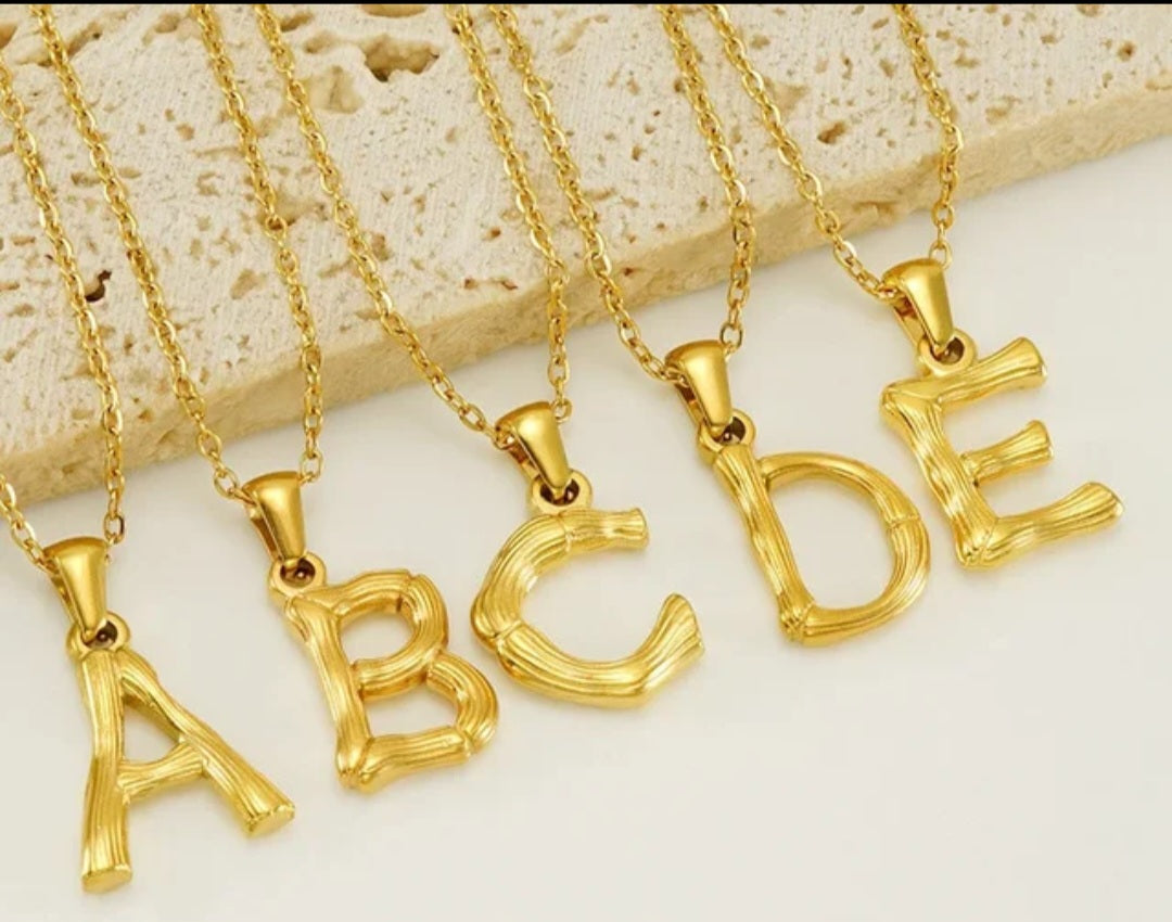 BAMBU INITIAL NECKLACE